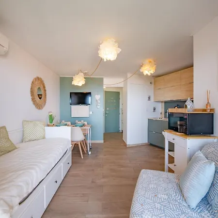 Résidence Le Village De Cap Esterel - Maeva - 2 Pièces 4 Personnes Avec Terrasse Vue - Prestige Mae-2353